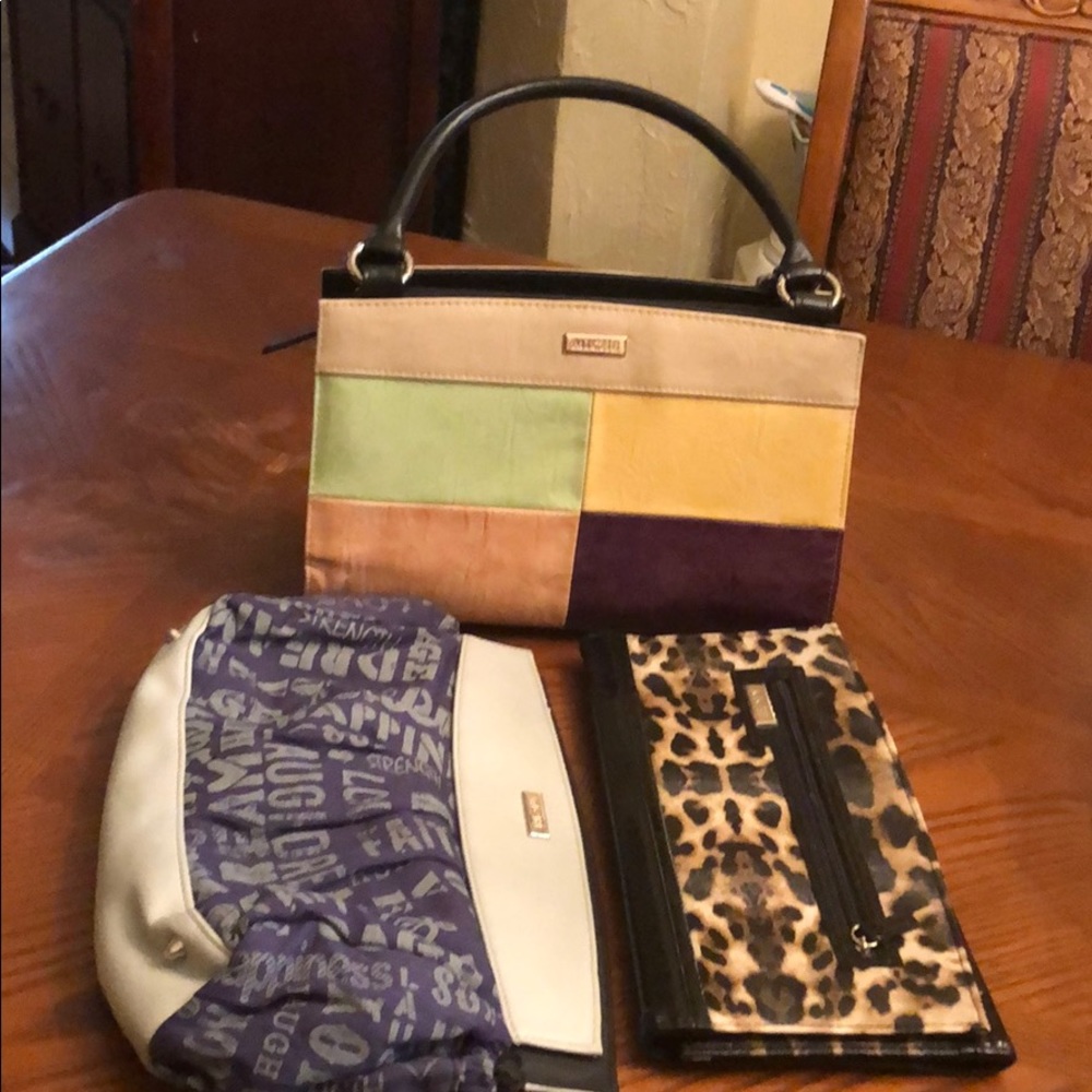 MICHE classic black purse with 3 shells